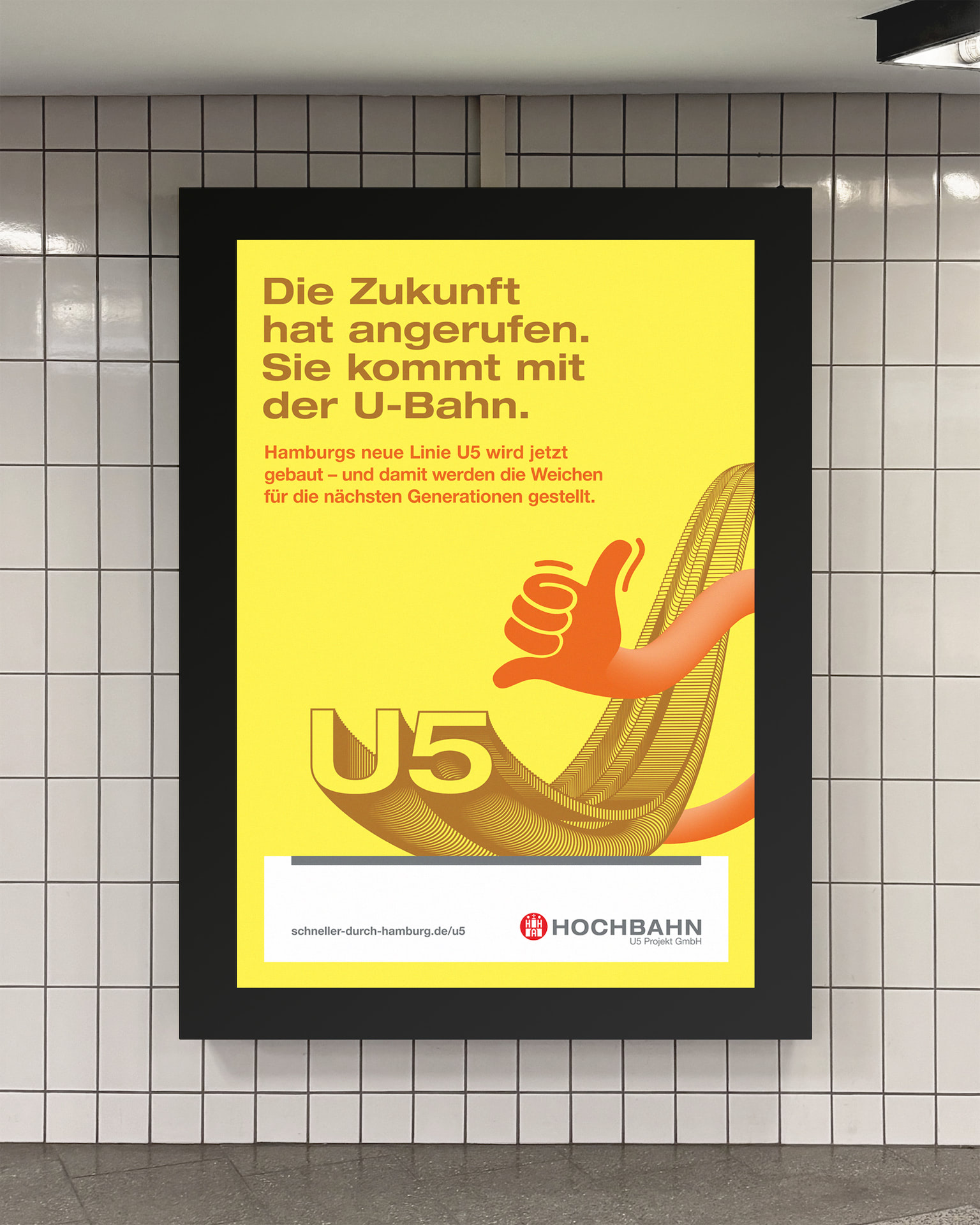 Hochbahn U5-Kampagne Schaukasten &bdquo;Die Zukunft hat angerufen&ldquo;